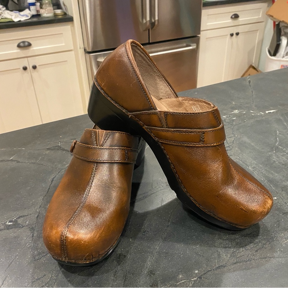 Dansko Solstice Brown 41/9.5 fit